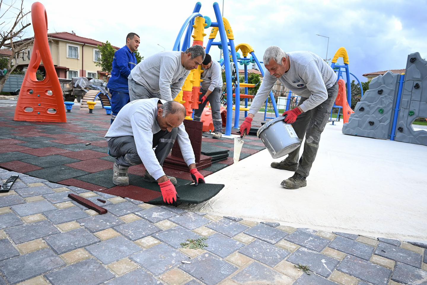 Kemer Belediyesi, Çamyuva Mahallesi'nde Yeni Bir Park İnşa Ediyor