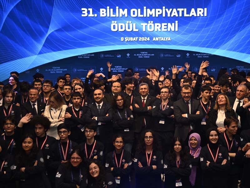 31. Bilim Olimpiyatları Ödül Töreni'ne Sanayi ve Teknoloji Bakanı Mehmet Fatih Kacır katıldı