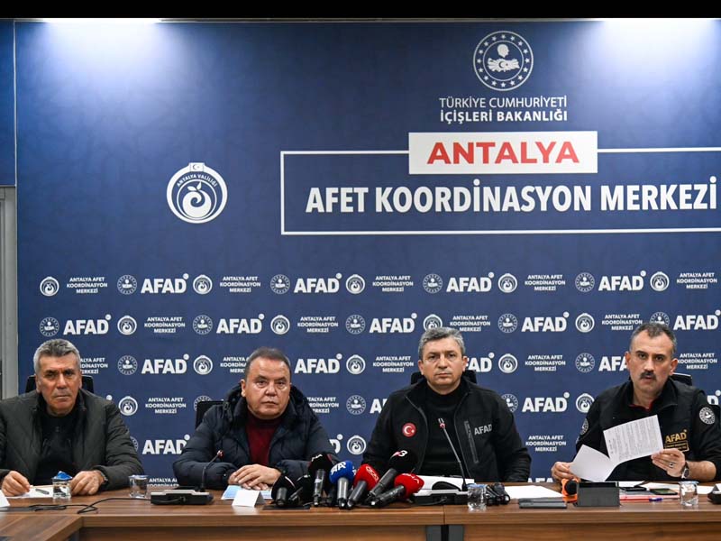 Antalya Valisi Hulusi Şahin, AFAD Koordinasyon Toplantısında Taşkın Sürecini Değerlendirdi