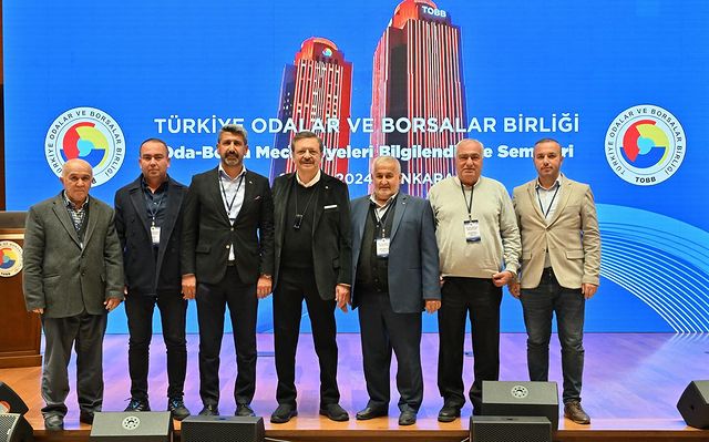 Kumluca Ticaret Borsası, TOBB Başkanı Rifat Hisarcıklıoğlu'nun da katıldığı bilgilendirme seminerine ev sahipliği yaptı.