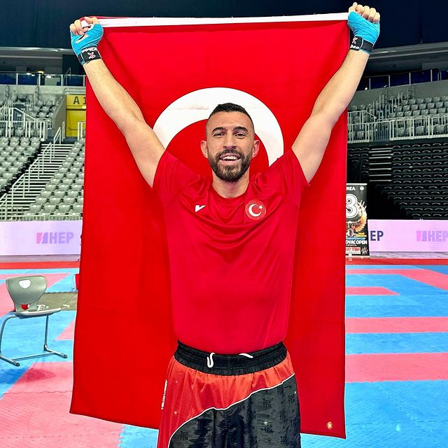 Antalyasporlu Mehmet Mistik, Avrupa Kick Boks Kupası'nda şampiyon oldu
